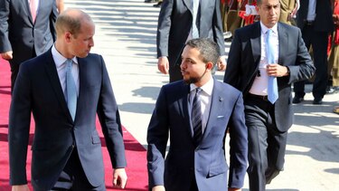 El príncipe Guillermo inicia gira por Medio Oriente