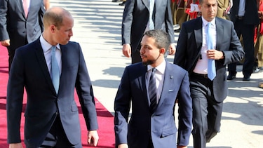 El príncipe Guillermo inicia gira por Medio Oriente