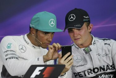 Lucha por la címa pone en riesgo la amistad entre Hamilton y Rosberg