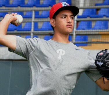 Severino González sigue dominando en las menores