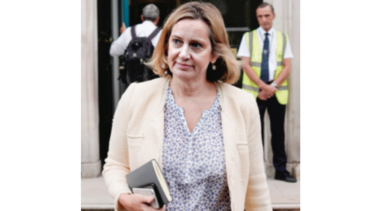 Nuevo revés para primer ministro británico por el Brexit