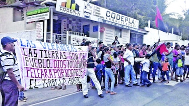 Precaristas insisten en el reclamo de tierras