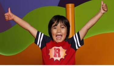 Ryan Kaji, de 8 años, es quien más gana en YouTube con $26 millones  