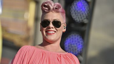 Pink sigue hospitalizada en Sydney, cancela tercer concierto