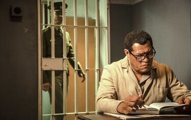Laurence Fishburne recibe señal para interpretar a Mandela