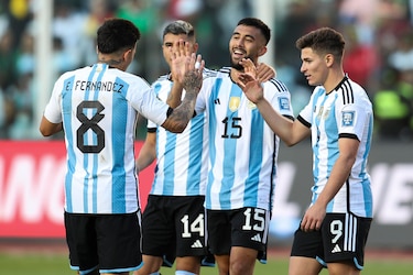 La Scaloneta arrolla a Bolivia en La Paz con Messi en el banquillo