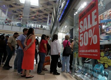 Policía redoblará presencia en centros comerciales por ‘Black Friday’