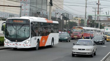 Mi Bus anuncia desvíos para el domingo por desfile del 'Día de la Etnia Negra'