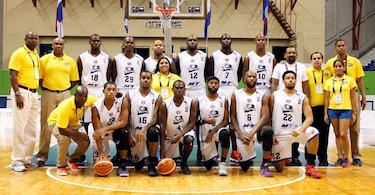 Los Correcaminos de Colón ganan título de clubes en El Salvador