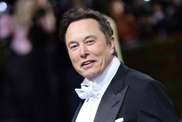 Musk consigue más de 7 mil millones de dólares para financiar compra de Twitter
