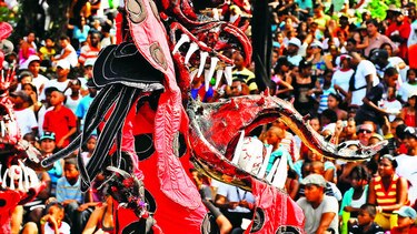 Entre diablos y congos