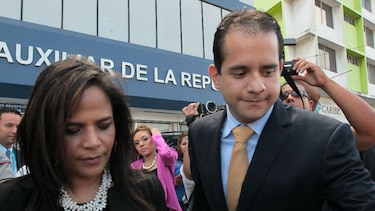 Adolfo De Obarrio presenta denuncia en la Fiscalía Auxiliar