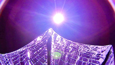 Exitosa prueba de vela solar en el espacio