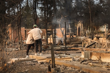 California enfrenta un nuevo incendio en plena alerta por fuertes vientos