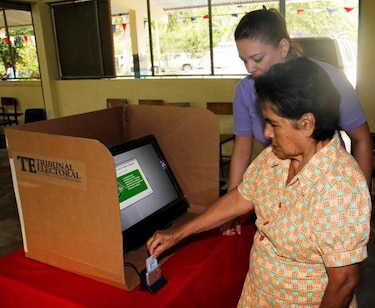En El Bebedero volverán a votar con papeletas