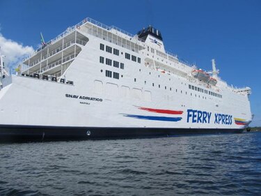 'Ferry' que conectará a Panamá con Colombia inicia funcionamiento