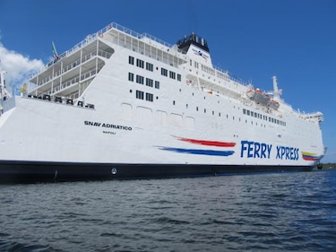 'Ferry' que conectará a Panamá con Colombia inicia funcionamiento
