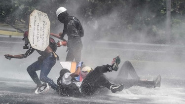 Muere periodista durante manifestación opositora en Caracas