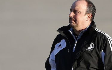 El técnico Rafa Benítez anuncia su marcha del Nápoles