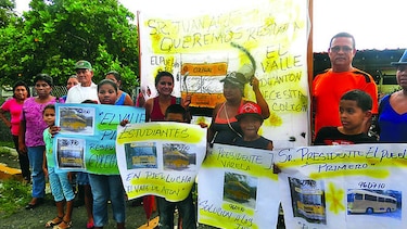 Valleros reclaman a la ATTT cancelación de un cupo colegial