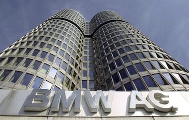 BMW llama a revisión a 1.6 millón de vehículos