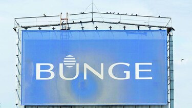Exceso de granos hunden a Bunge