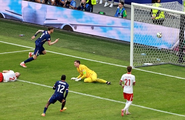 Países Bajos se estrena con victoria ante Polonia en la Eurocopa