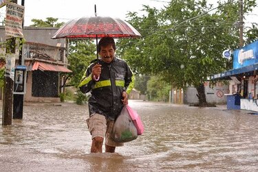 México: huracán Max se debilita a tormenta tropical