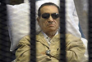 Expresidente Hosni Mubarak conocerá este sábado su suerte ante la justicia