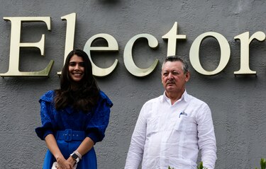 Opositores nicaragüenses inscriben a exguerrillero y ex reina de belleza para presidenciales