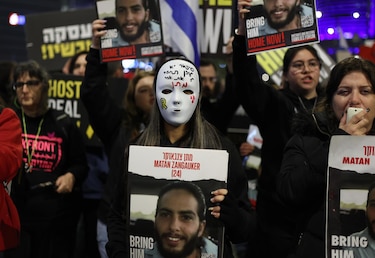 Miles de israelíes piden la liberación de los rehenes y elecciones anticipadas