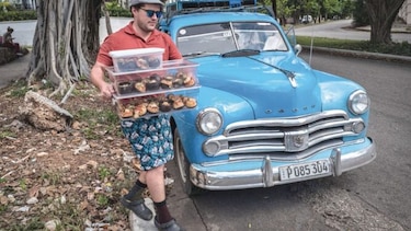 Un postre francés se une al ron cubano y sortea la escasez con creatividad