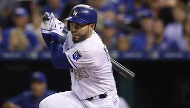 Hosmer y Padres logran millonario pacto por ocho años