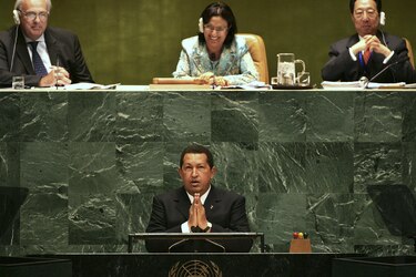 Del antiimperialismo a colaborar con Estados Unidos: cómo se ha ido transformando el chavismo con la meta de preservar el poder