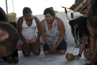 Indígenas van a las ciudades y terminan en las favelas de Río de Janeiro