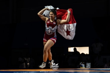 Aisha Williams gana la medalla de bronce en el Mundial U-17 de Lucha
