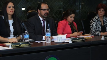 Barría anunciaría hoy cuándo se reúne Comisión de Credenciales para escoger jueces