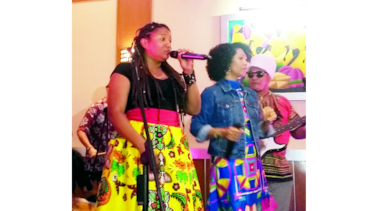 Afrodisíaco trabajará en su primer disco
