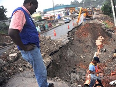 Colapso de vía en La Cabima ocurrió por saturación de agua: Suárez