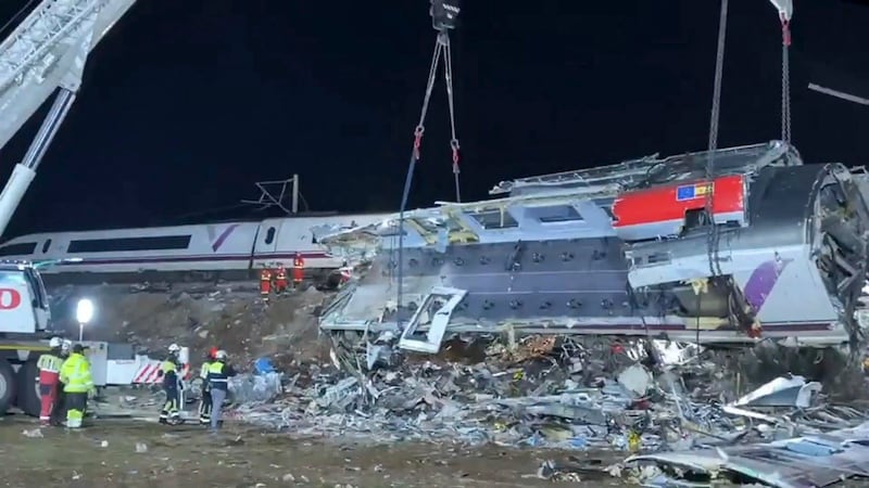 Ascienden a 74 los fallecidos por el accidente ferroviario de España