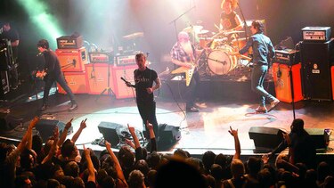 Eagles of Death Metal regresa