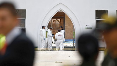 Atentado terrorista tiñe de luto a Colombia