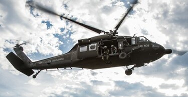 Caída de helicóptero militar deja 10 muertos en Colombia