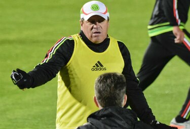 Ante Chile vamos a tener todo en contra, dice el técnico de México