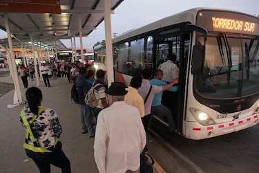 Gabinete crea una comisión de alto nivel para mejorar sistema de transporte
