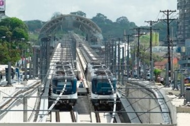 Panamá: Déficit fiscal será de $1,049 millones en 2015
