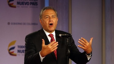 Más de la mitad de localidades de Colombia están minadas, dice negociador de paz