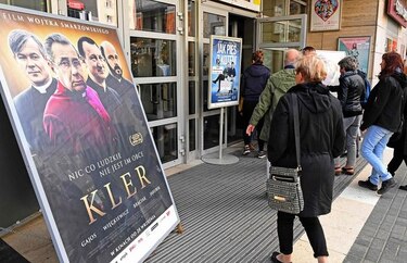 Película de pedofilia en la Iglesia es récord de taquilla en Polonia
