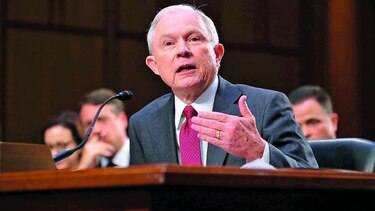 Sessions rechaza acusaciones