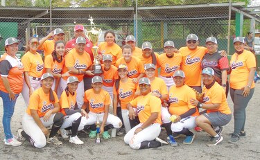 Los Santos conquistó el título en el Torneo Nacional Femenino de Softbol
